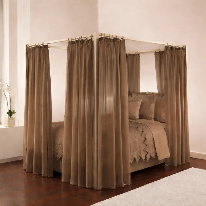 Poster Bed, Regal with Sheer Curtain