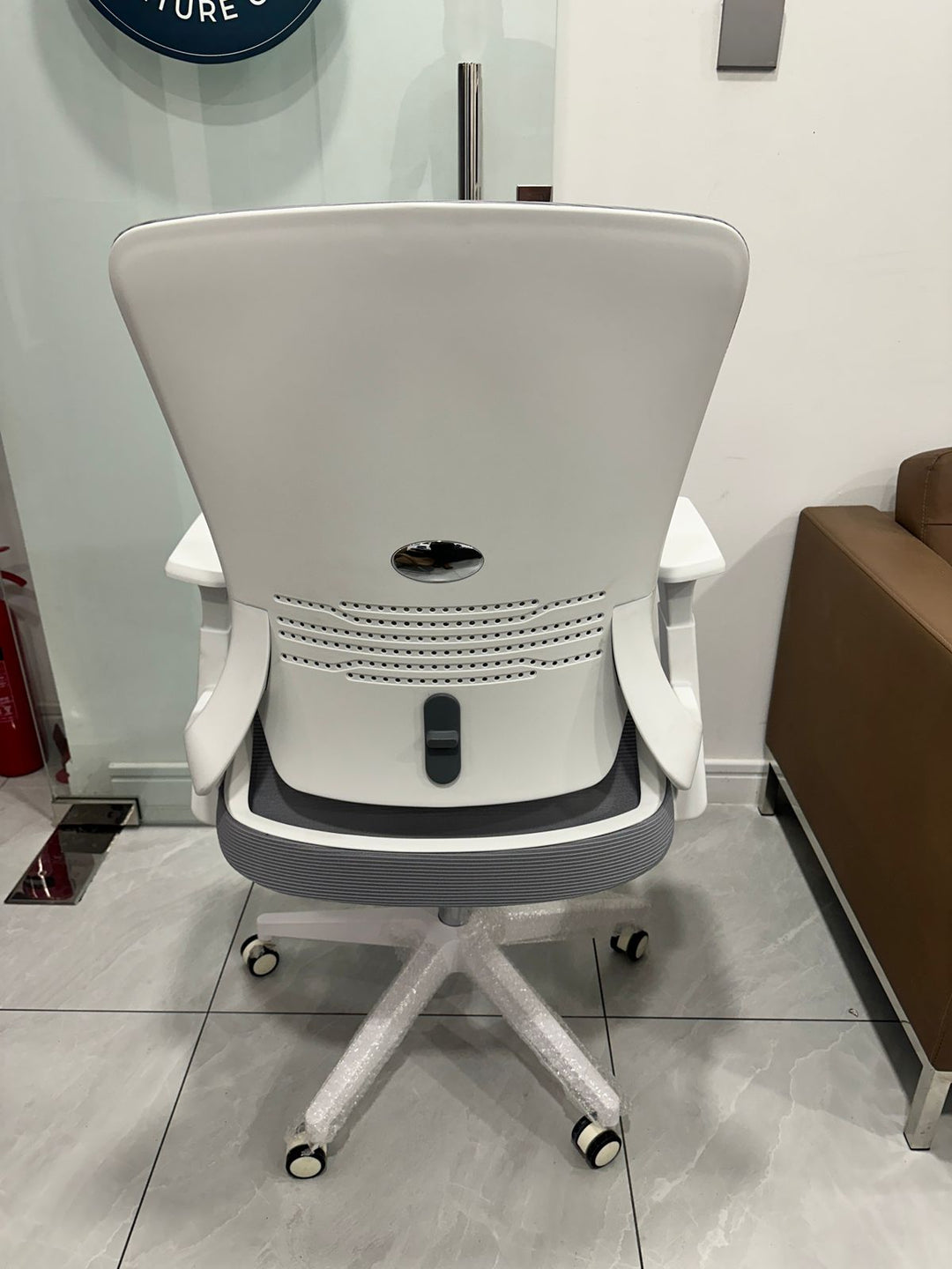 SM3: Mid Back Mesh Chair