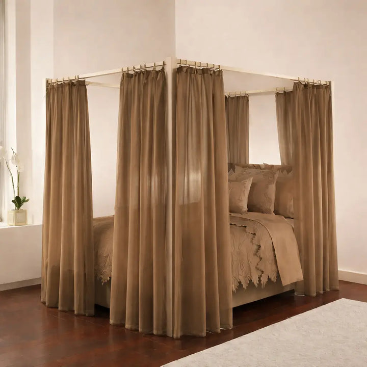 Poster Bed, Regal with Sheer Curtain