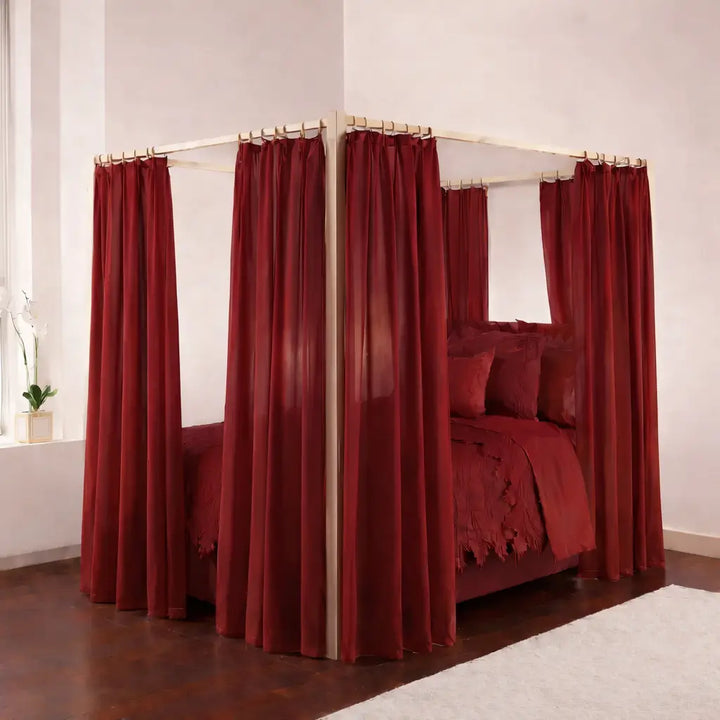 Poster Bed, Regal with Sheer Curtain