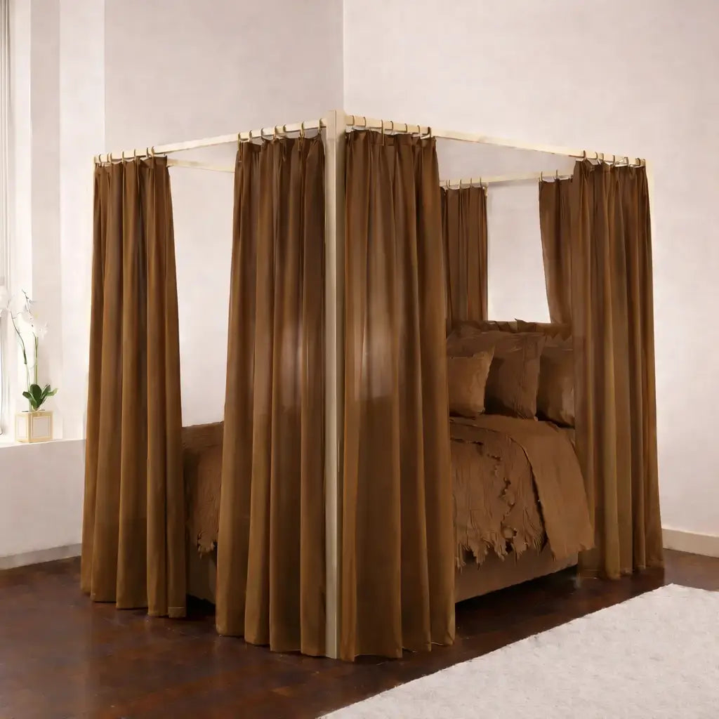 Poster Bed, Regal with Sheer Curtain